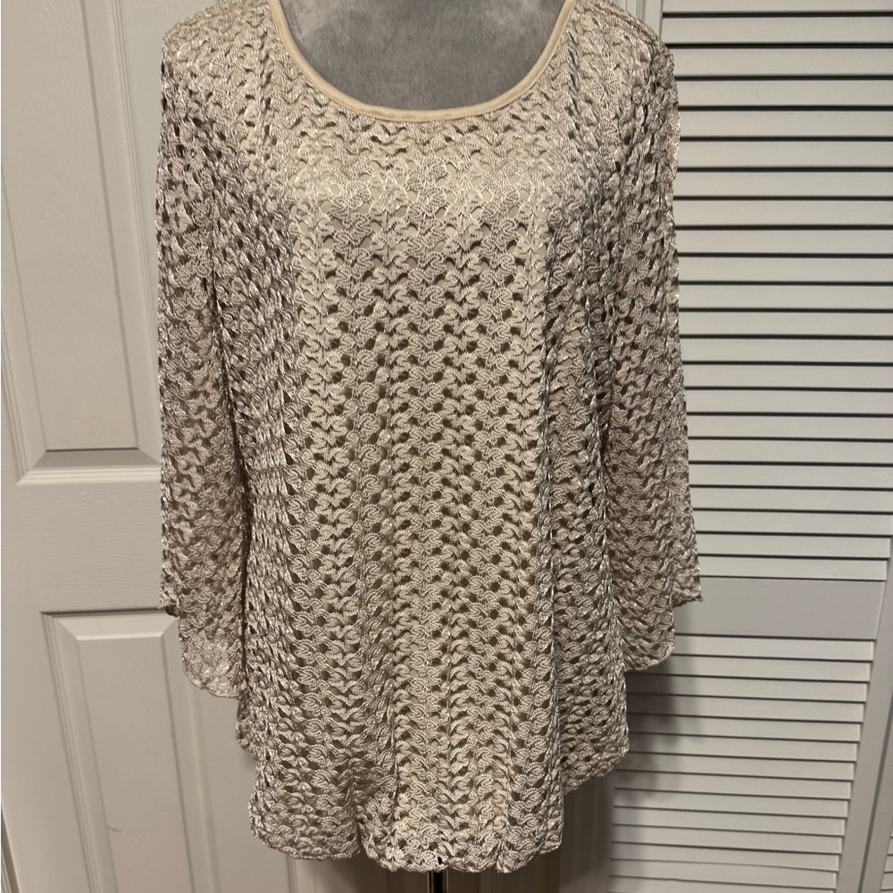 Roz & Ali Lace Bell Sleeve Blouse -size 1X
